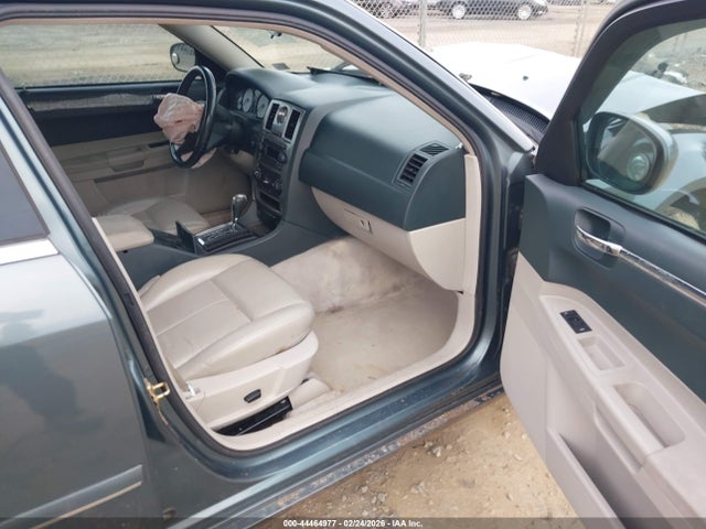 44464977 :رقم المزاد ، 2C3AA53G95H685761 vin ، 2005 Chrysler 300 Touring مزاد بيع