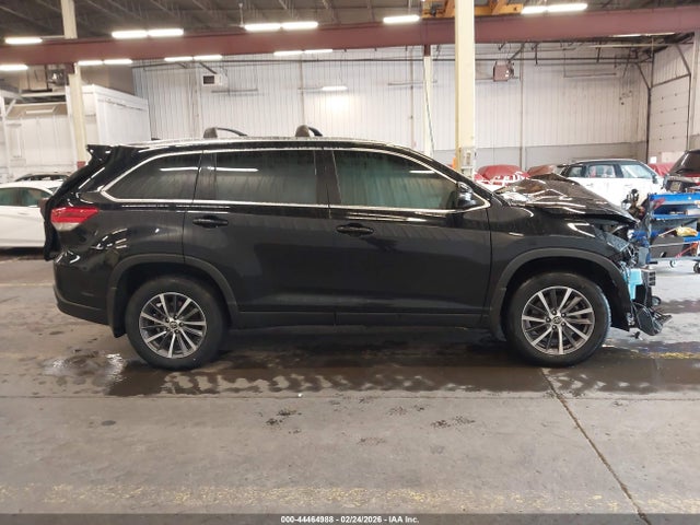 5TDJZRFHXKS570471 Toyota Highlander Xle