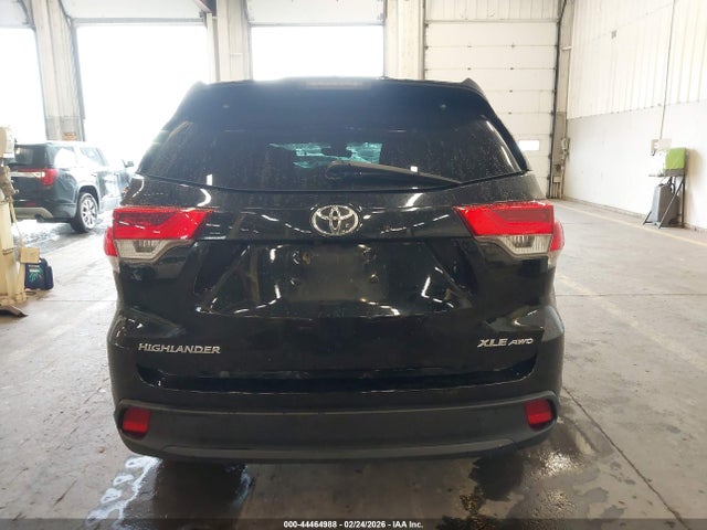 5TDJZRFHXKS570471 Toyota Highlander Xle