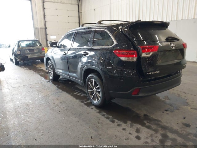 5TDJZRFHXKS570471 Toyota Highlander Xle