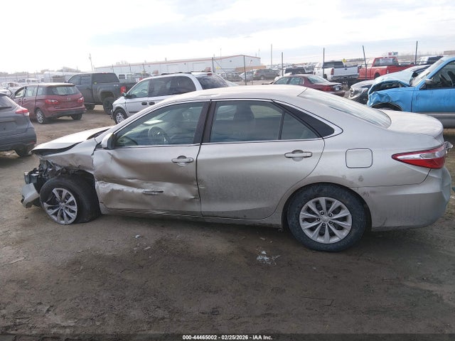 Продаж на аукціоні авто 2015 Toyota Camry Le, vin: 4T4BF1FK0FR489413, номер лоту: 44465002