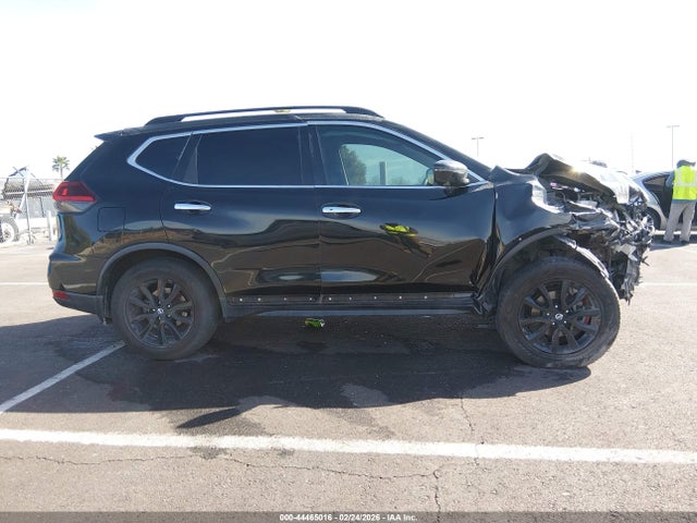 Nissan ROGUE SV 2018 5N1AT2MT0JC746214 Image 13