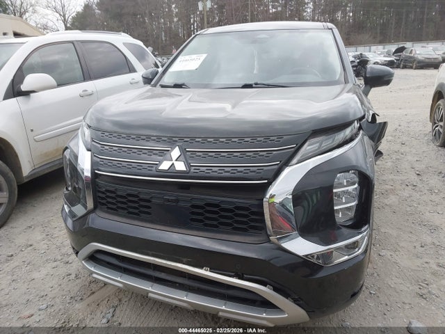 Продажа на аукционе авто 2022 Mitsubishi Outlander Black Edition 2wd/se 2.5 2wd/se Launch Edition 2wd, vin: JA4J3UA81NZ024893, номер лота: 44465025