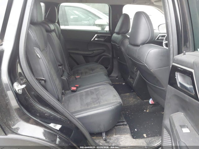 Продажа на аукционе авто 2022 Mitsubishi Outlander Black Edition 2wd/se 2.5 2wd/se Launch Edition 2wd, vin: JA4J3UA81NZ024893, номер лота: 44465025