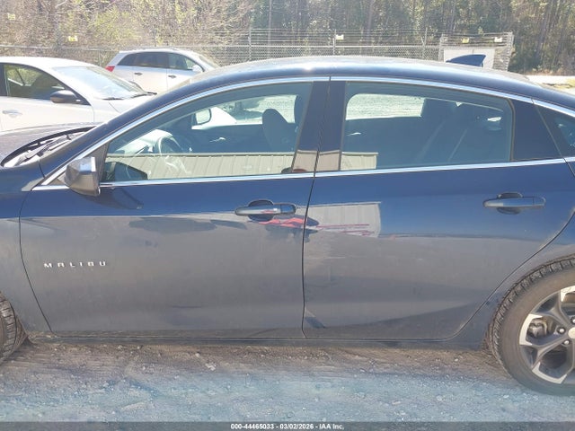 1G1ZD5ST4NF144583 Chevrolet Malibu Fwd Lt