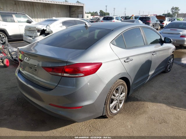 KMHD84LF8JU557083 Hyundai ELANTRA SEL