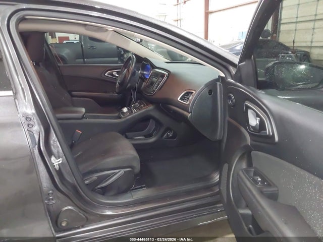 1C3CCCAB3FN673435 Chrysler 200 Limited