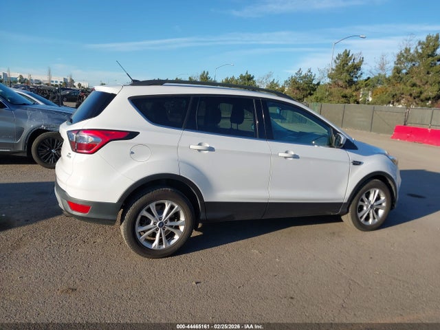 1FMCU0GD9JUD44457 Ford ESCAPE SE