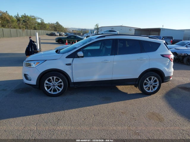 1FMCU0GD9JUD44457 Ford ESCAPE SE