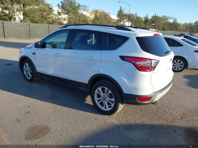 1FMCU0GD9JUD44457 Ford ESCAPE SE