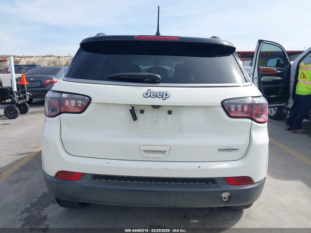 2018 Jeep Compass Latitude Fwd მანქანა იყიდება აუქციონზე, vin: 3C4NJCBB0JT271986, აუქციონის ნომერი: 44465216