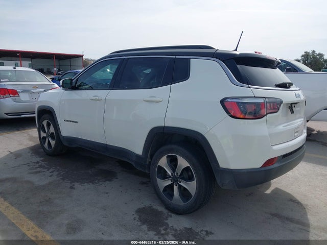 2018 Jeep Compass Latitude Fwd მანქანა იყიდება აუქციონზე, vin: 3C4NJCBB0JT271986, აუქციონის ნომერი: 44465216