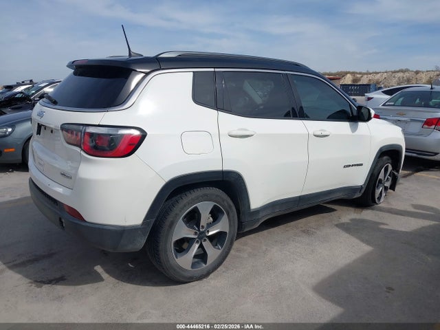2018 Jeep Compass Latitude Fwd მანქანა იყიდება აუქციონზე, vin: 3C4NJCBB0JT271986, აუქციონის ნომერი: 44465216