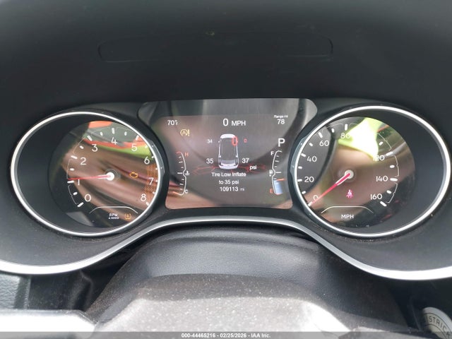 2018 Jeep Compass Latitude Fwd მანქანა იყიდება აუქციონზე, vin: 3C4NJCBB0JT271986, აუქციონის ნომერი: 44465216