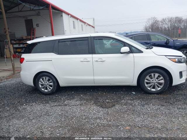 KIA SEDONA LX 2017 KNDMB5C1XH6329357 Image 13