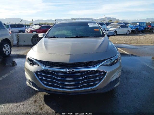 1G1ZD5ST4NF131140 Chevrolet MALIBU LT