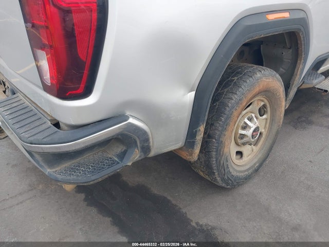 44465332 :رقم المزاد ، 1GT49LE76NF283829 vin ، 2022 Gmc Sierra 2500hd 4wd  Standard Bed Pro مزاد بيع