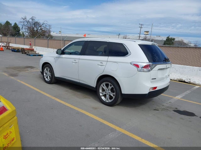 2014 MITSUBISHI OUTLANDER JA4JZ4AX3EZ001931 Photo 2