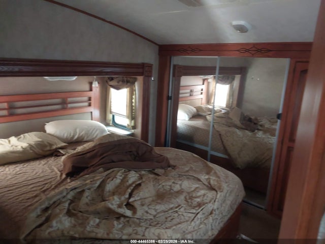 44465386 :رقم المزاد ، 4X4FPAM29D3006465 vin ، 2013 Forest River Sabre مزاد بيع