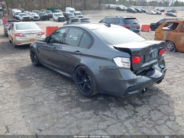 2015 BMW M3 WBS3C9C52FP806222 Photo 2