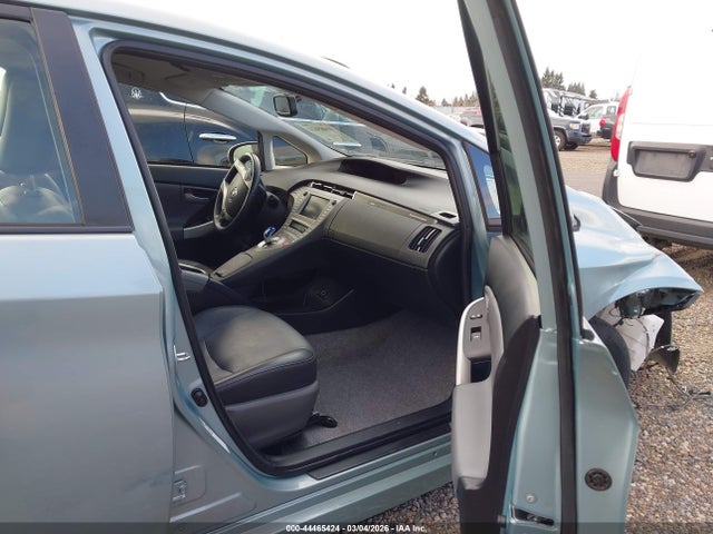 Toyota Prius Plug-in Advanced 2014 JTDKN3DP7E3050757 Image 5