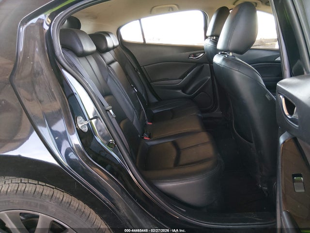 3MZBN1L30JM182798 Mazda Mazda3 Touring