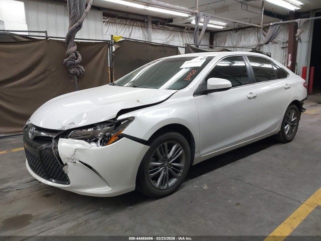 4T1BF1FK2GU197371 Toyota CAMRY SE