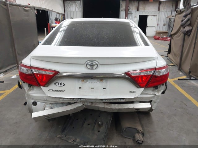 4T1BF1FK2GU197371 Toyota CAMRY SE