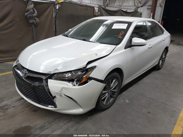 4T1BF1FK2GU197371 Toyota CAMRY SE