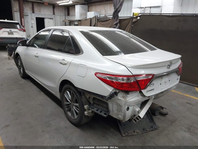 4T1BF1FK2GU197371 Toyota CAMRY SE