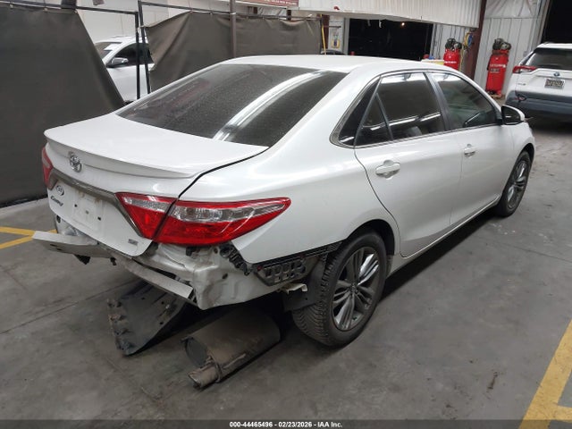 4T1BF1FK2GU197371 Toyota CAMRY SE
