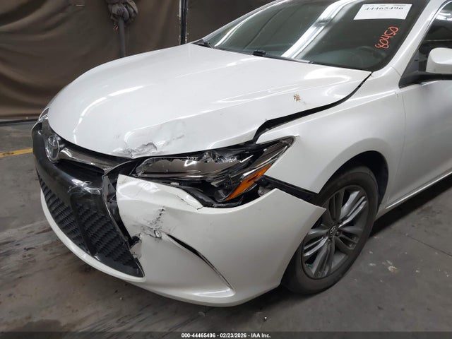 4T1BF1FK2GU197371 Toyota CAMRY SE