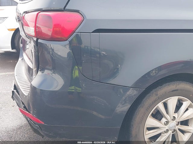 KNDMB5C12G6096539 KIA SEDONA LX