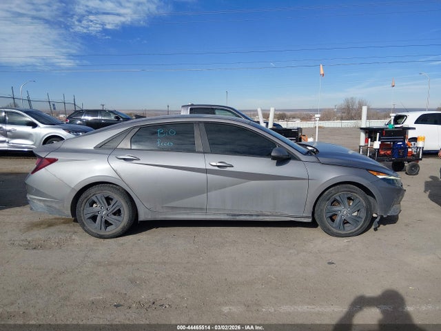 KMHLS4AG8NU307003 Hyundai ELANTRA SEL