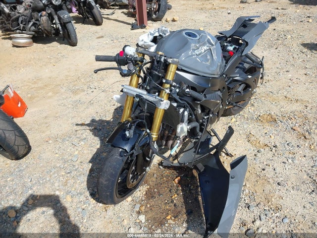 Suzuki GSX-R750 2025 JS1GR7MA4S7101403 Image 2
