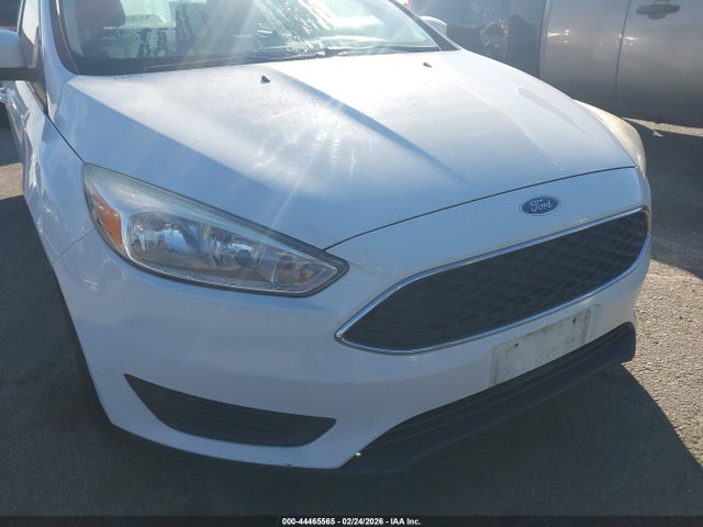 Ford FOCUS SE 2015 1FADP3F24FL380304 Image 6