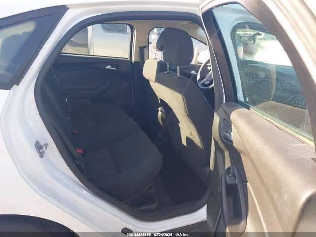 Ford FOCUS SE 2015 1FADP3F24FL380304 Image 8