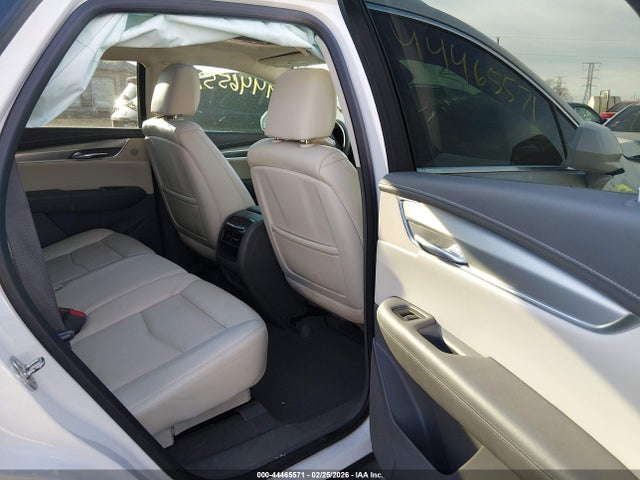 2018 CADILLAC XT5 1GYKNERSXJZ107818 Photo 7