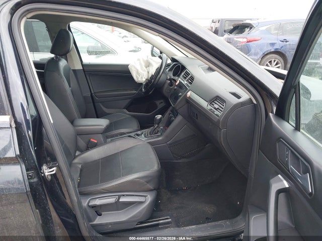 44465577 :رقم المزاد ، 3VV2B7AX3JM102173 vin ، 2018 Volkswagen Tiguan 2.0t Se/2.0t Sel مزاد بيع