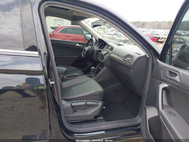 Продаж на аукціоні авто 2019 Volkswagen Tiguan 2.0t Se/2.0t Sel/2.0t Sel R-line/2.0t Sel R-line Black, vin: 3VV3B7AX1KM034994, номер лоту: 44465587