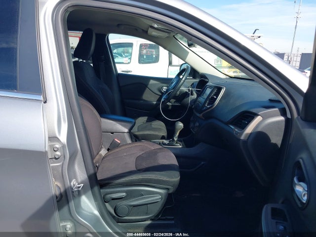 2015 JEEP CHEROKEE 1C4PJLCB2FW656037 Photo 4