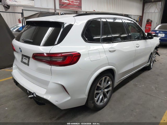 2020 BMW X5 5UXCR4C03LLE30647 Photo 3
