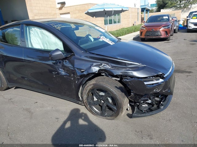 2026 Tesla Model Y Premium Rear-wheel Drive/standard Rear-wheel Drive მანქანა იყიდება აუქციონზე, vin: 7SAYGDED9TA583370, აუქციონის ნომერი: 44465643