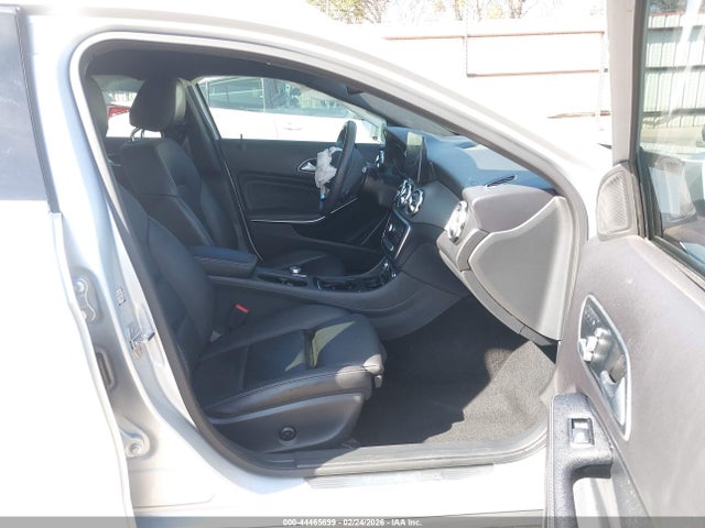 2020 MERCEDES-BENZ GLA 250 WDCTG4EB7LJ661849 Photo 4