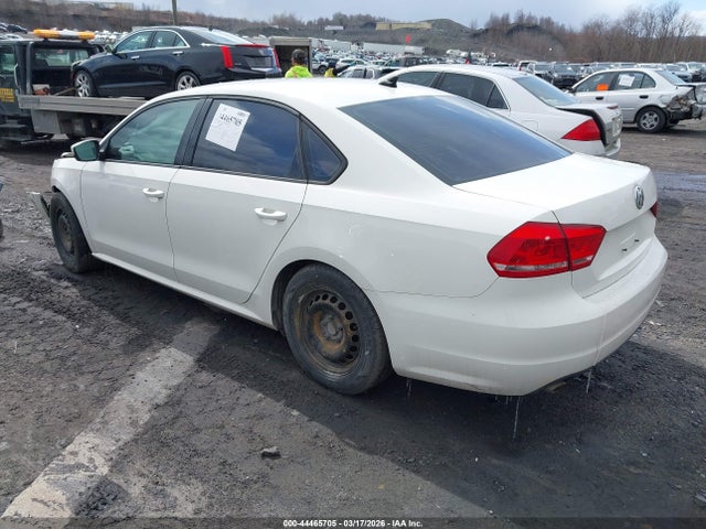 44465705 :رقم المزاد ، 1VWAP7A37EC023618 vin ، 2014 Volkswagen Passat 2.5l S مزاد بيع