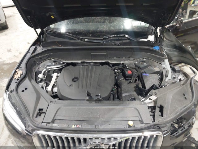 44465706 :رقم المزاد ، YV4L12PEXR1168532 vin ، 2024 Volvo Xc90 B5 Plus Bright Theme مزاد بيع