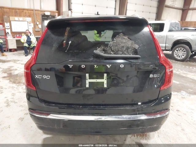 44465706 :رقم المزاد ، YV4L12PEXR1168532 vin ، 2024 Volvo Xc90 B5 Plus Bright Theme مزاد بيع