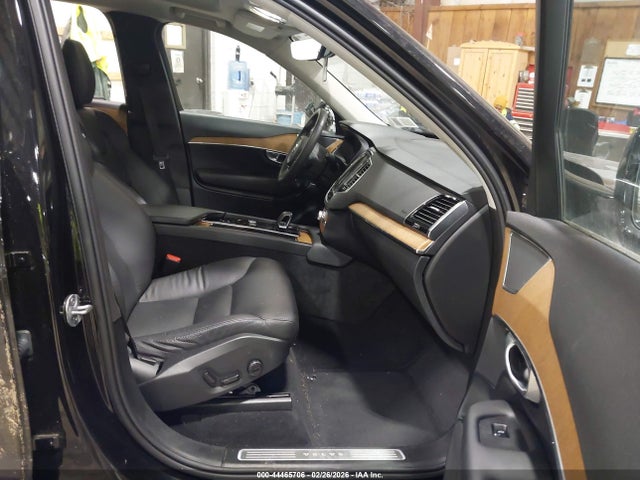 44465706 :رقم المزاد ، YV4L12PEXR1168532 vin ، 2024 Volvo Xc90 B5 Plus Bright Theme مزاد بيع