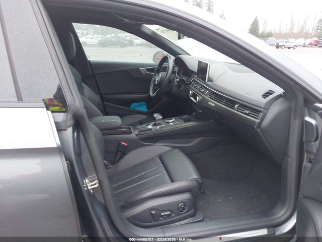 WAUENCF53JA106821 Audi A5 2.0t Premium