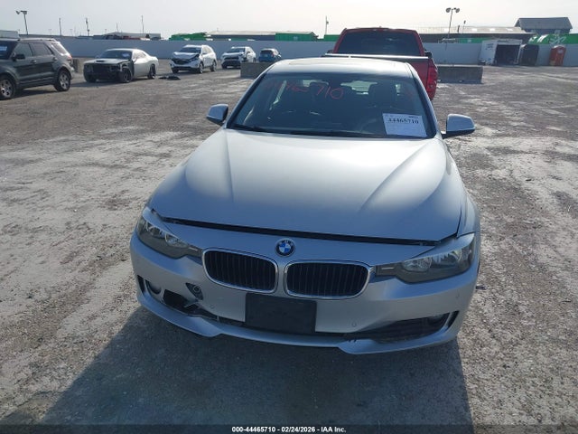 44465710 :رقم المزاد ، WBA3B1G55FNT63417 vin ، 2015 Bmw 320i مزاد بيع